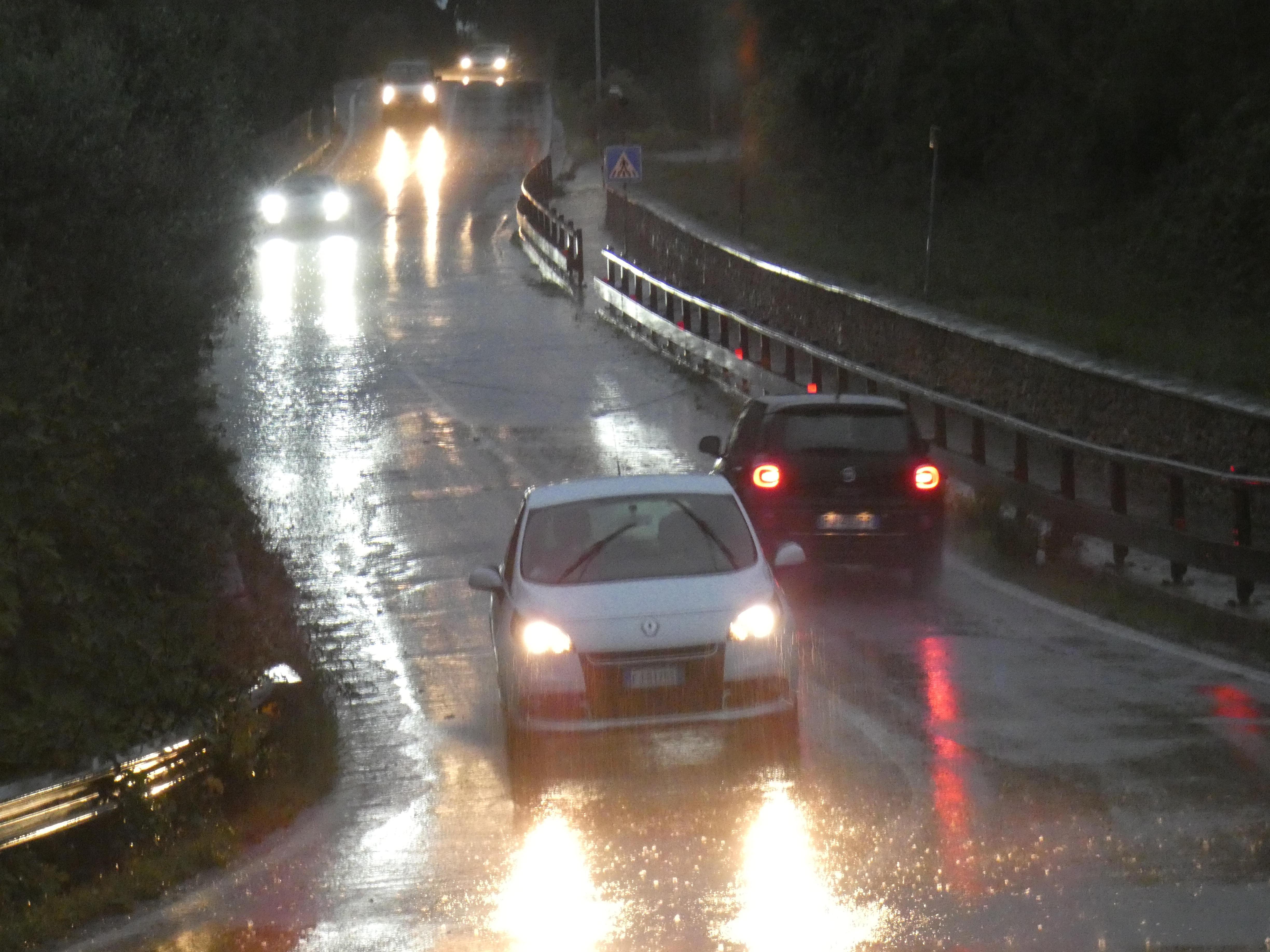 Maltempo in Toscana, codice giallo per temporali