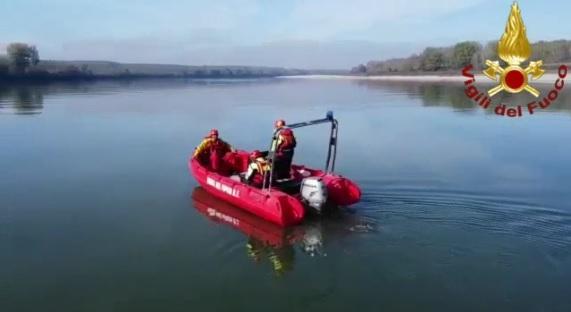 Boretto: soccorsi nel Po, esercitazione dei vigili del fuoco