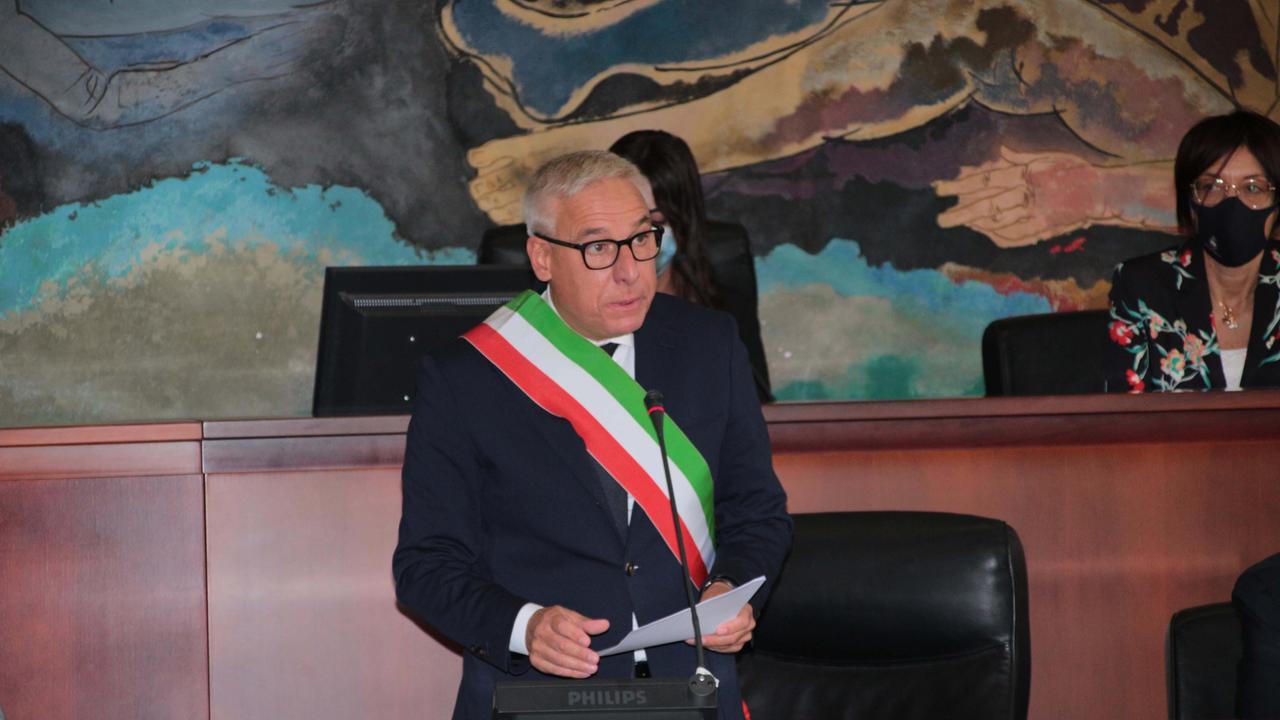 «Ha amministrato male», il sindaco di Viareggio Del Ghingaro a processo per diffamazione