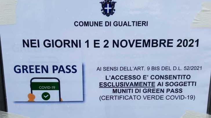 Al cimitero? Si entra solo con il Green pass