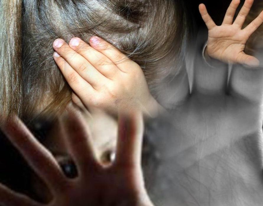 Botte e insulti ai due figli padre violento in tribunale 