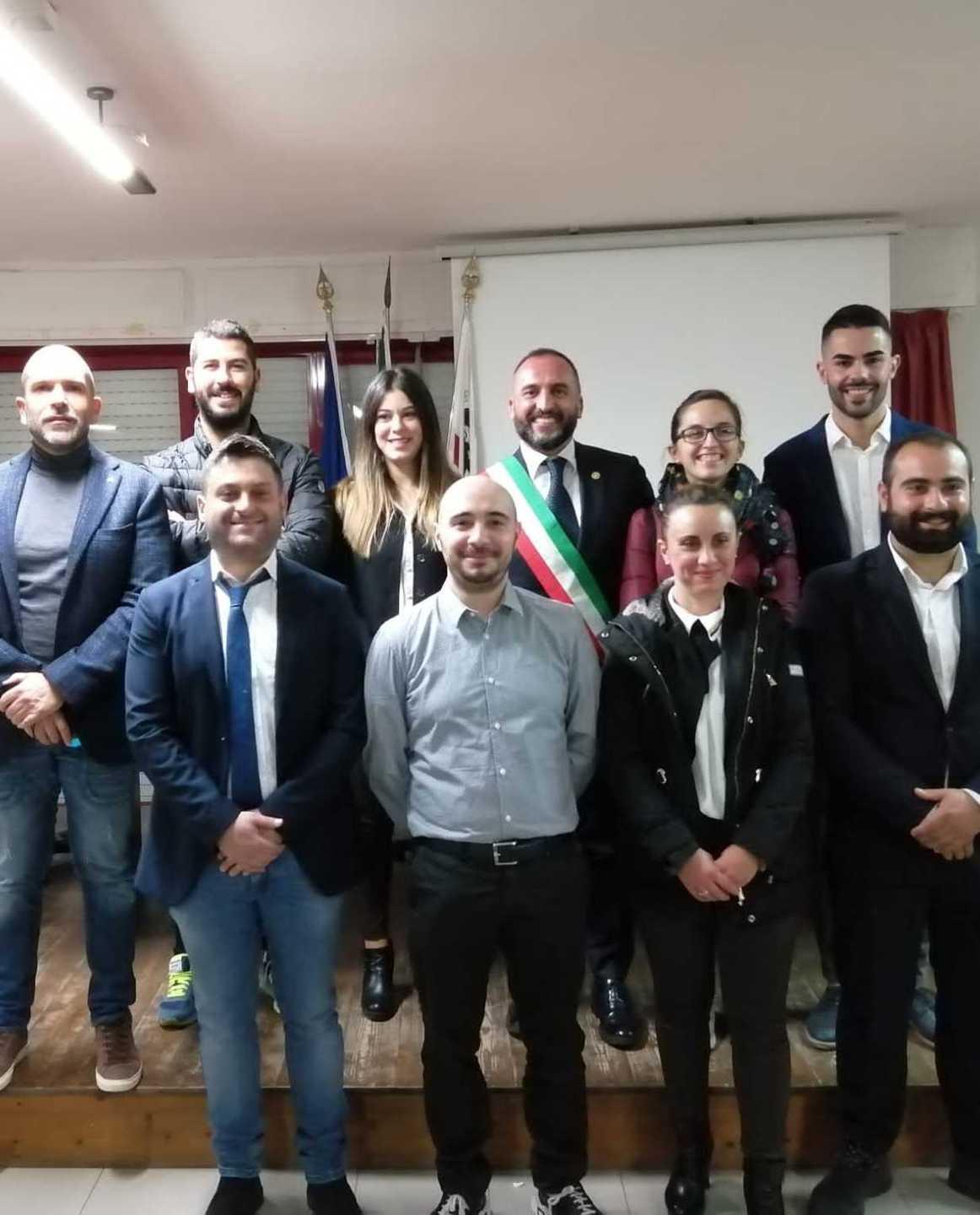 Virdis indossa la fascia e giura con il suo team 
