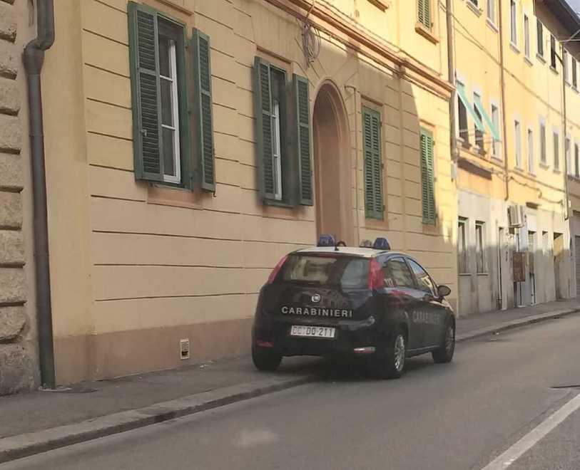 I carabinieri sotto casa di Giuseppe Sperti per gli accertamenti