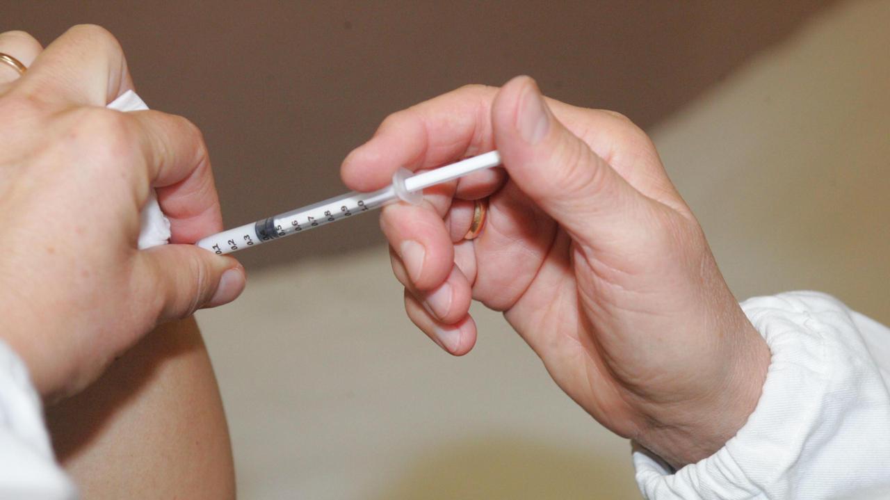 Scuola, terza dose per 6.000