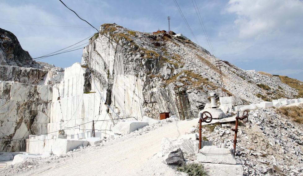 Monte Altissimo, le cave tornano alla Henraux «Troviamo un accordo»
