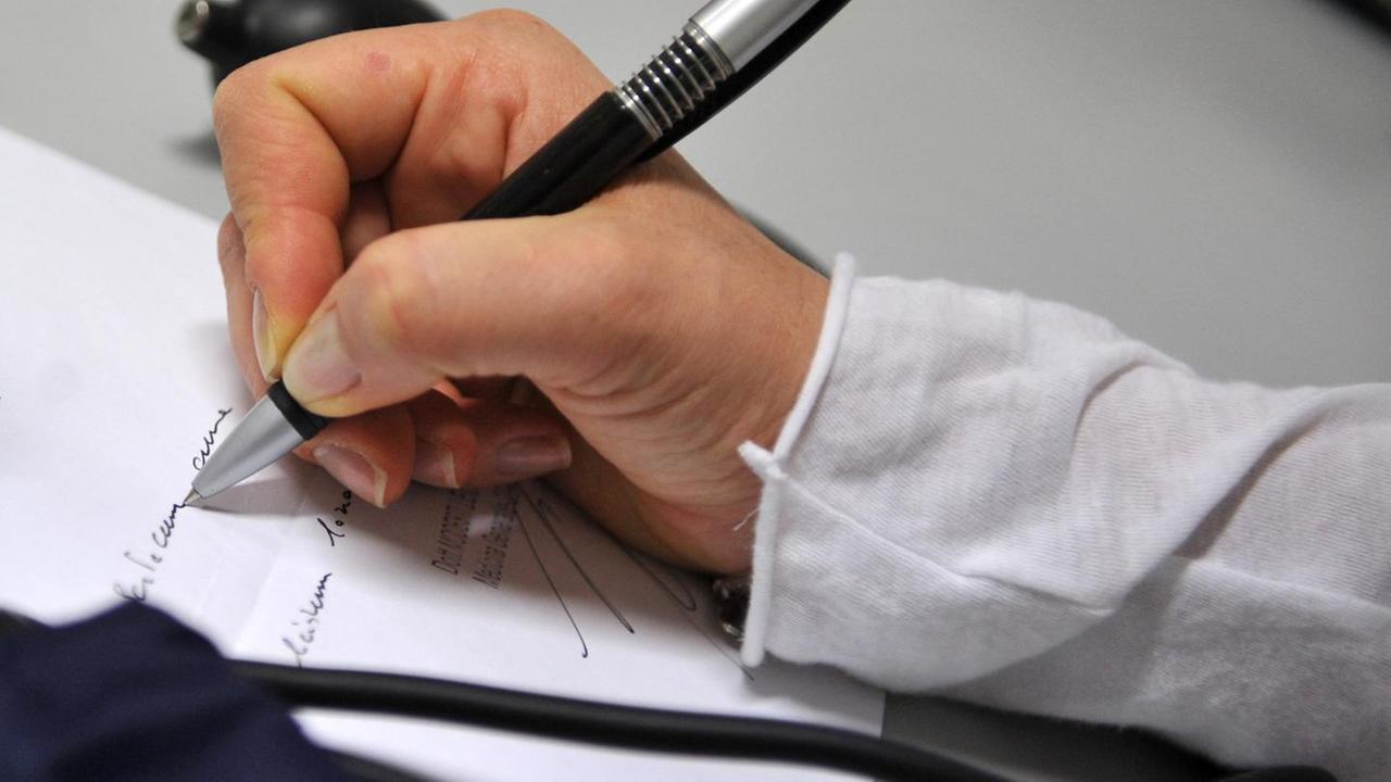 Firmava ricette mediche false: il giudice lo condanna a 9 mesi