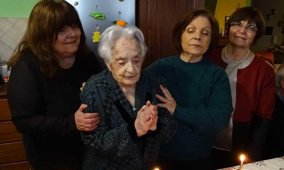  Zia Sabina fa festa per i suoi 104 anni