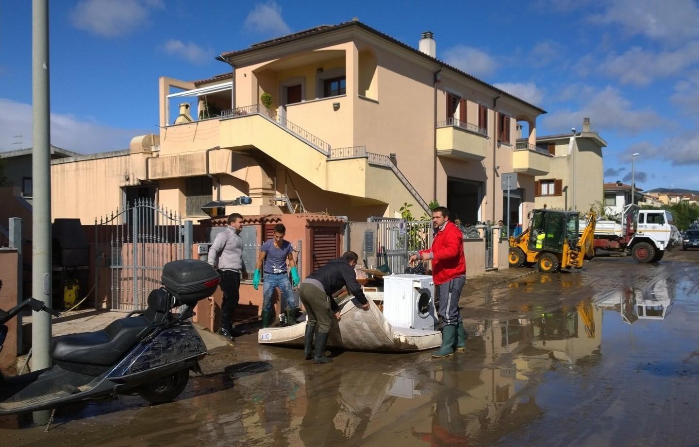 Un'immagine del passaggio del ciclone Cleopatra a Olbia nel 2013