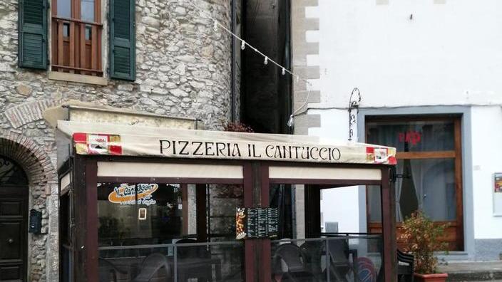 La pizzeria regala a chi ne ha bisogno il cibo rimasto invenduto