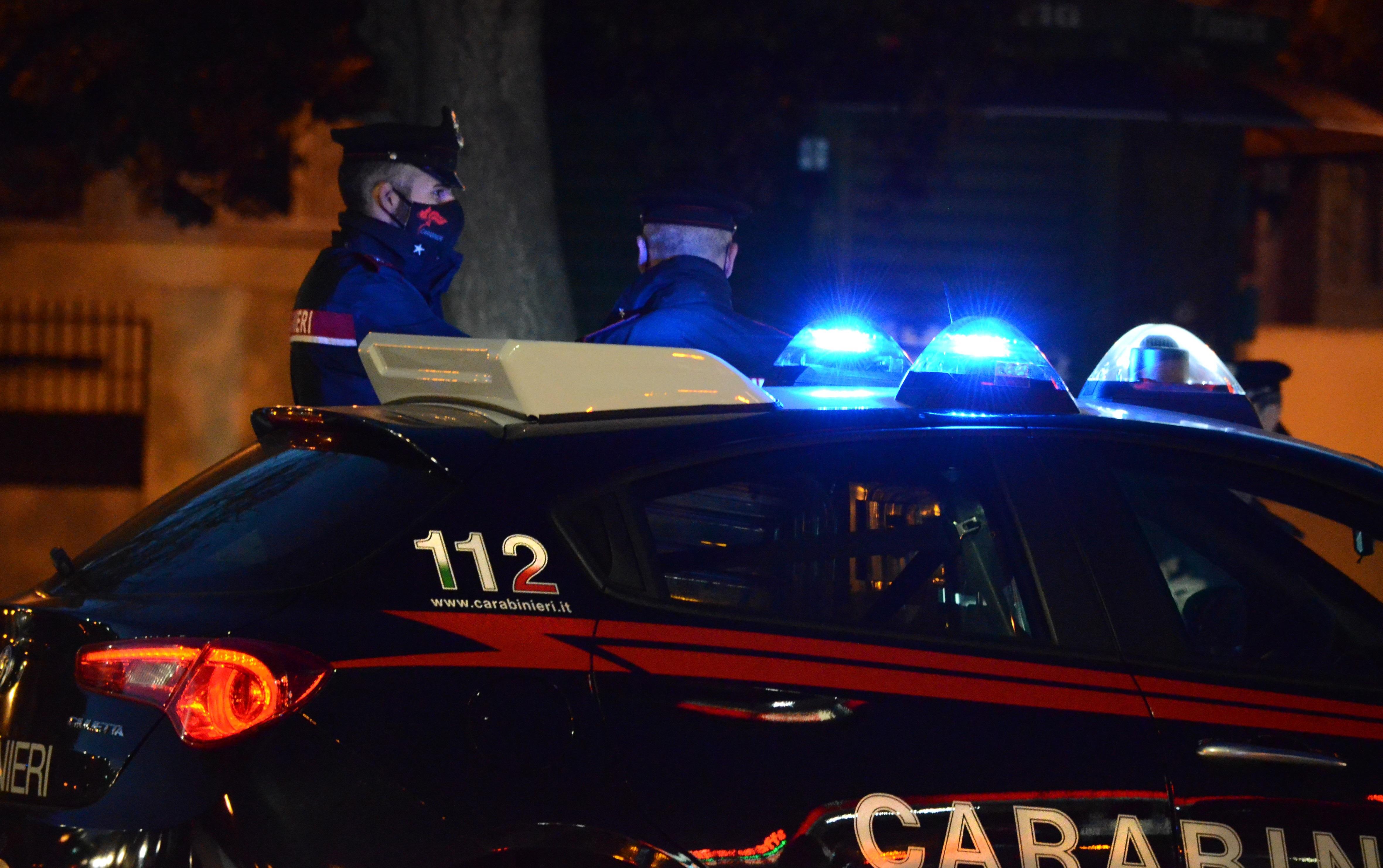 San Vito, operaio violento allontanato dalla moglie che maltrattava