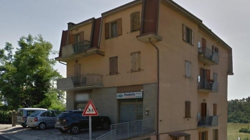 Serramazzoni , cade da una ringhiera e batte la testa: muore un 33enne