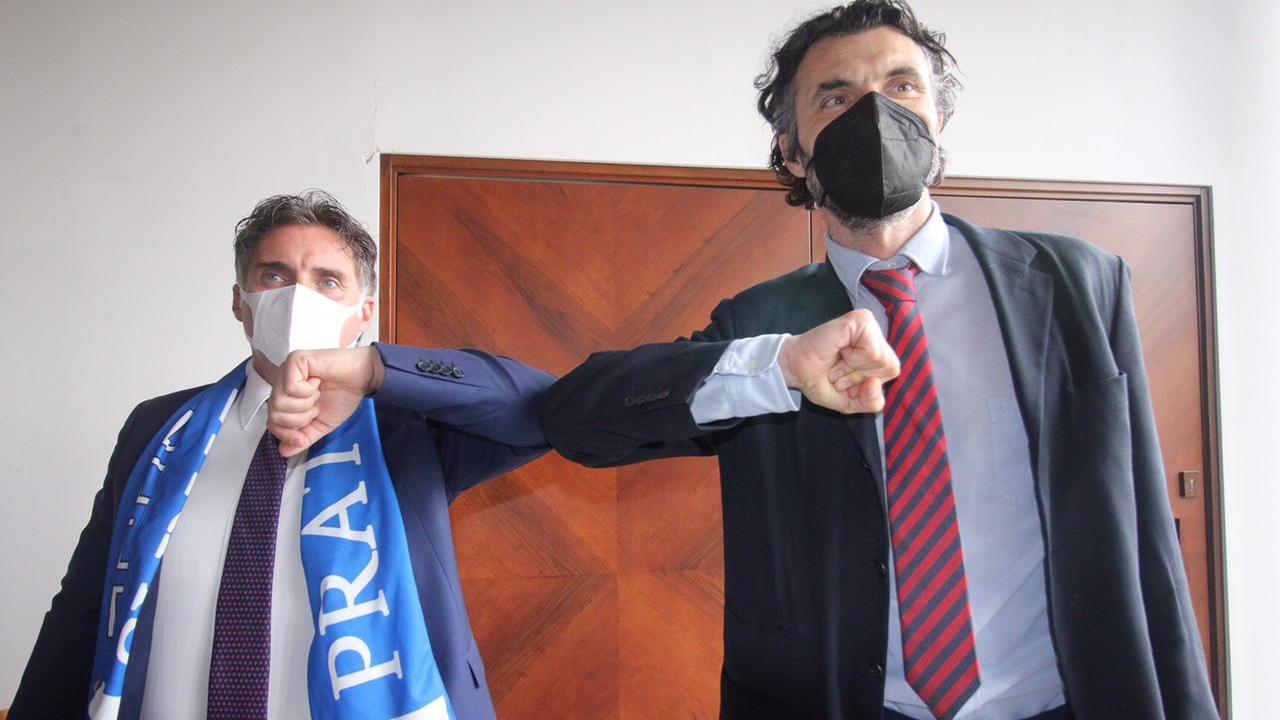 Il presidente del Prato Stefano Commini insieme al sindaco Matteo Biffoni