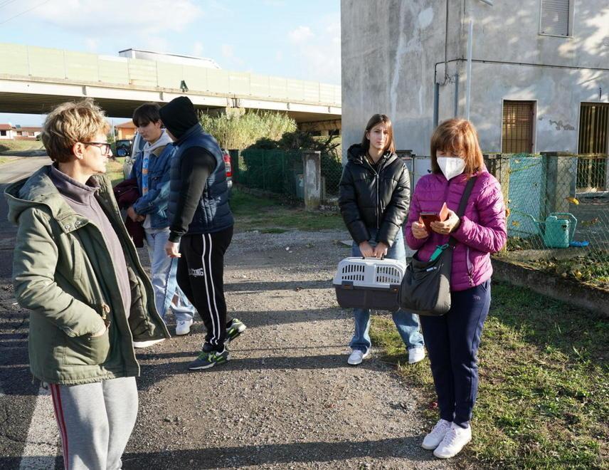 L’uragano si scatena, scoperchiate due case 
