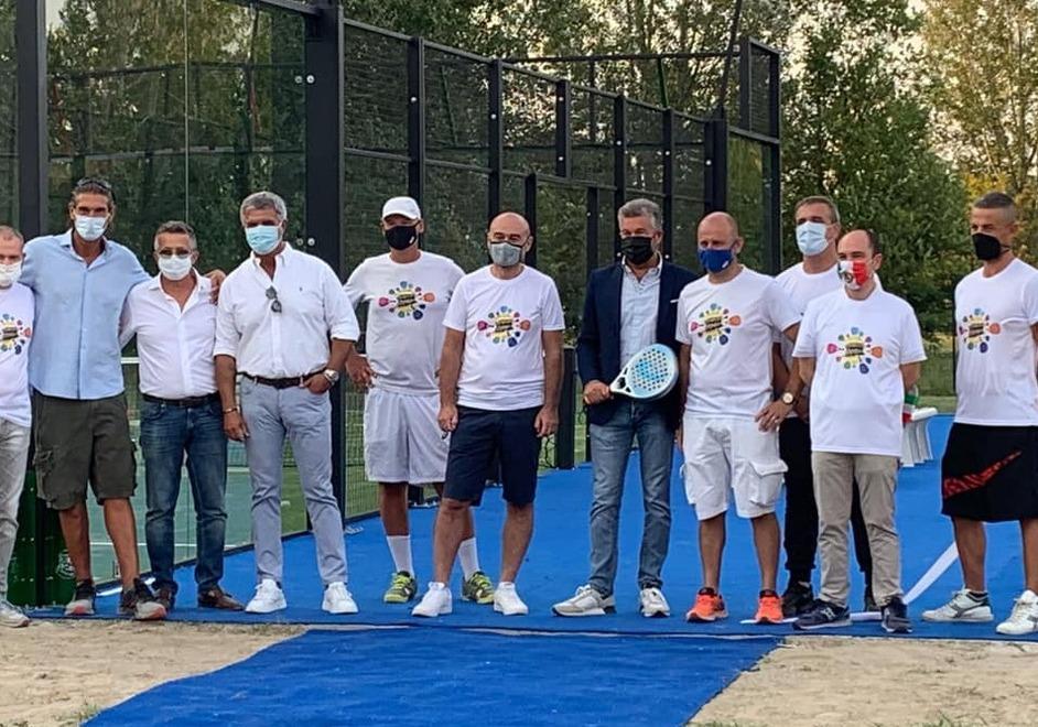 I politici si sfidano a padel