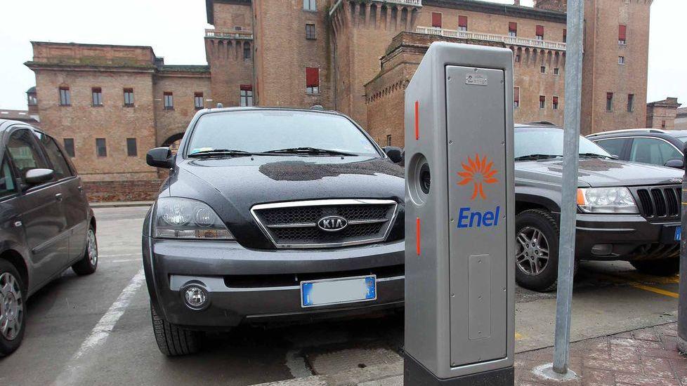 Una rete di ricariche per auto elettriche, saranno installate anche nelle frazioni