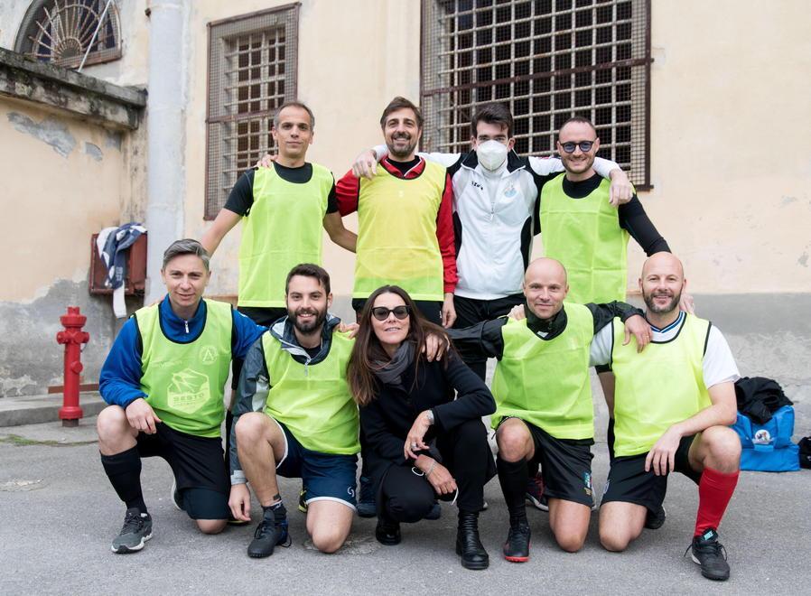 Tambellini, portiere per caso Raspini, il gol della bandiera e le assessore non sfigurano