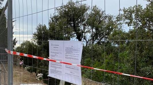 Crolla il muro del cimitero Allarme per il maltempo