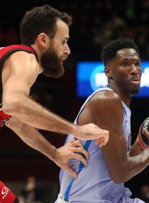 Trascinata da Datome Olimpia Milano super col Barcellona in Eurolega 