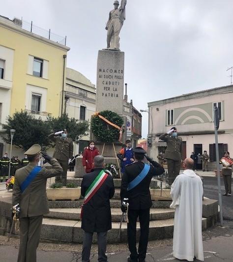 L’omaggio dei bambini ai Caduti di tutte le guerre - La Nuova Sardegna