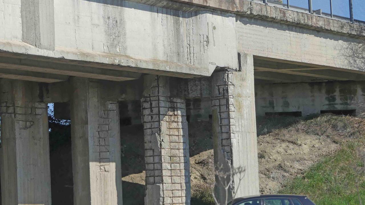 Masi San Giacomo, trave ammalorata: la Provincia chiude il ponte