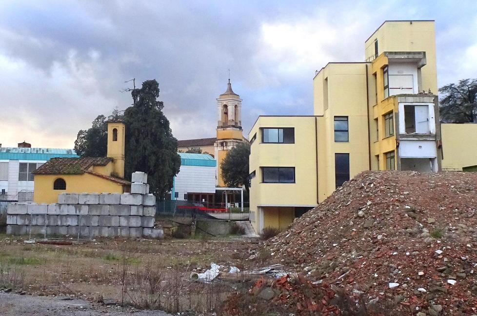 Un’immagine dell’area dell’ex ospedale con le tracce evidenti delle demolizioni