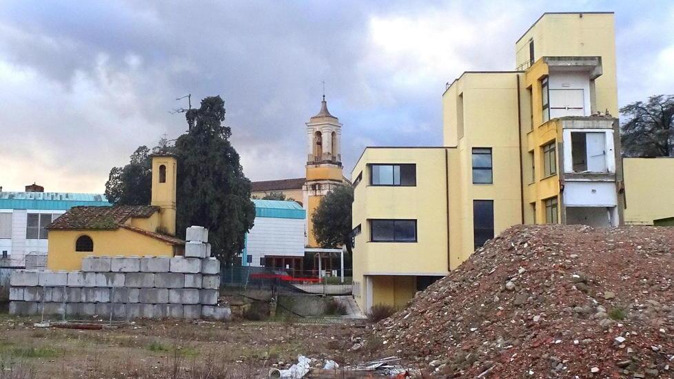 Un’immagine dell’area dell’ex ospedale con le tracce evidenti delle demolizioni