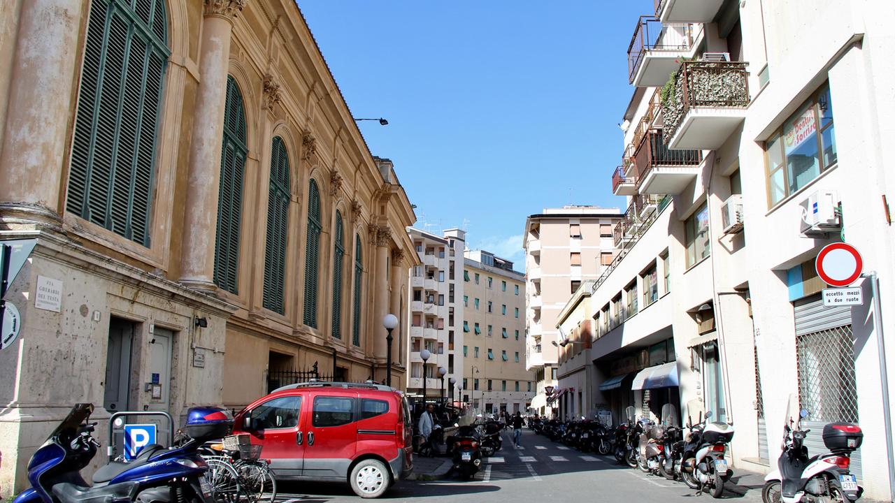 La zona del mercato (foto d'archivio)