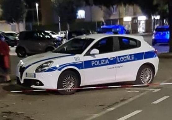Cagliari, investe un pedone, scappa ma poi si pente e torna indietro: denunciata