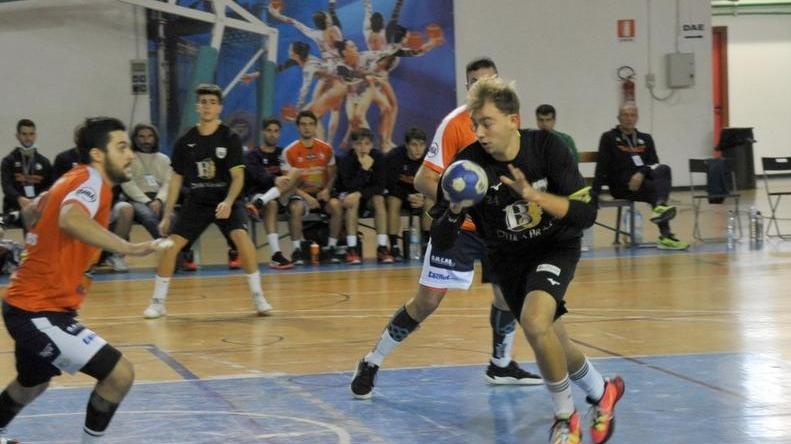 Follonica non molla mai Manojlovic para tutto Ambra deve arrendersi