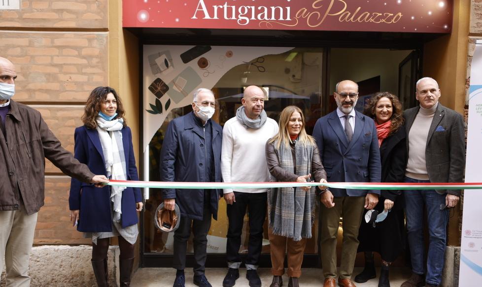 Dal miele delle Saline ai prodotti di nicchia “Artigiani a Palazzo”