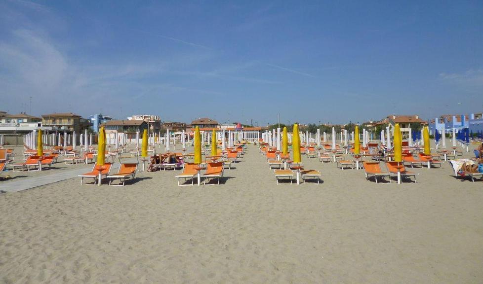 Spiagge, riassegnazioni senza gare Continua il “dibattito concessioni” 