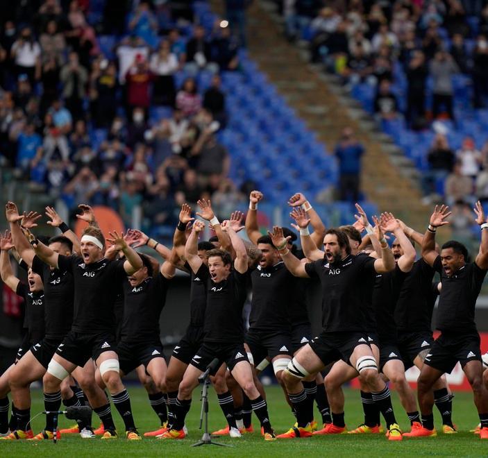 L’Italia gioca e difende bene contro gli inarrivabili All Blacks 