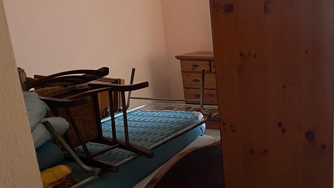 A Bosa con le prime piogge si allaga una casa del centro storico