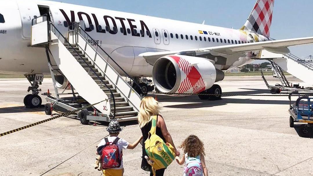 Passeggeri in barella e minori sono ancora esclusi dai voli