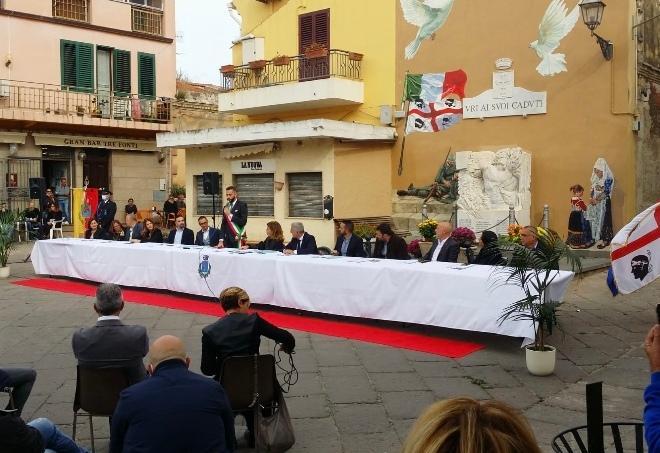 Uri, il nuovo Consiglio in piazza 