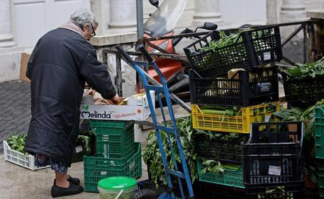 La povertà colpisce oltre 100mila famiglie sarde 