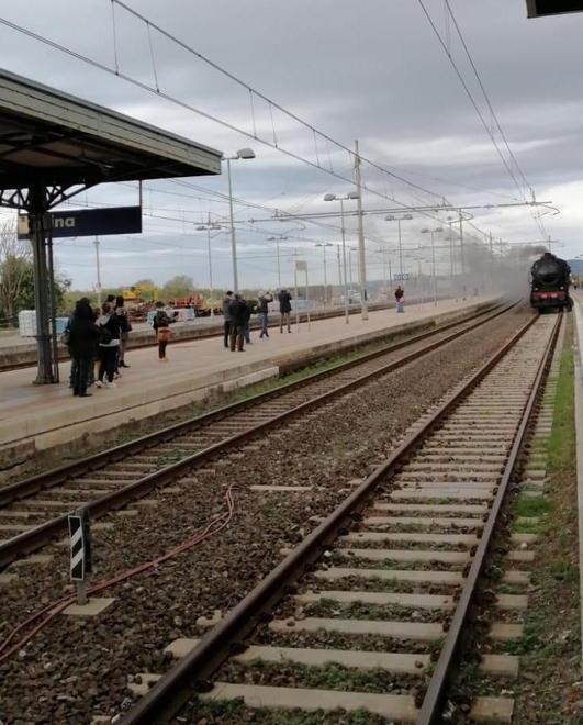 In 370 sul “treno del sale” per un viaggio a ritroso nel tempo 