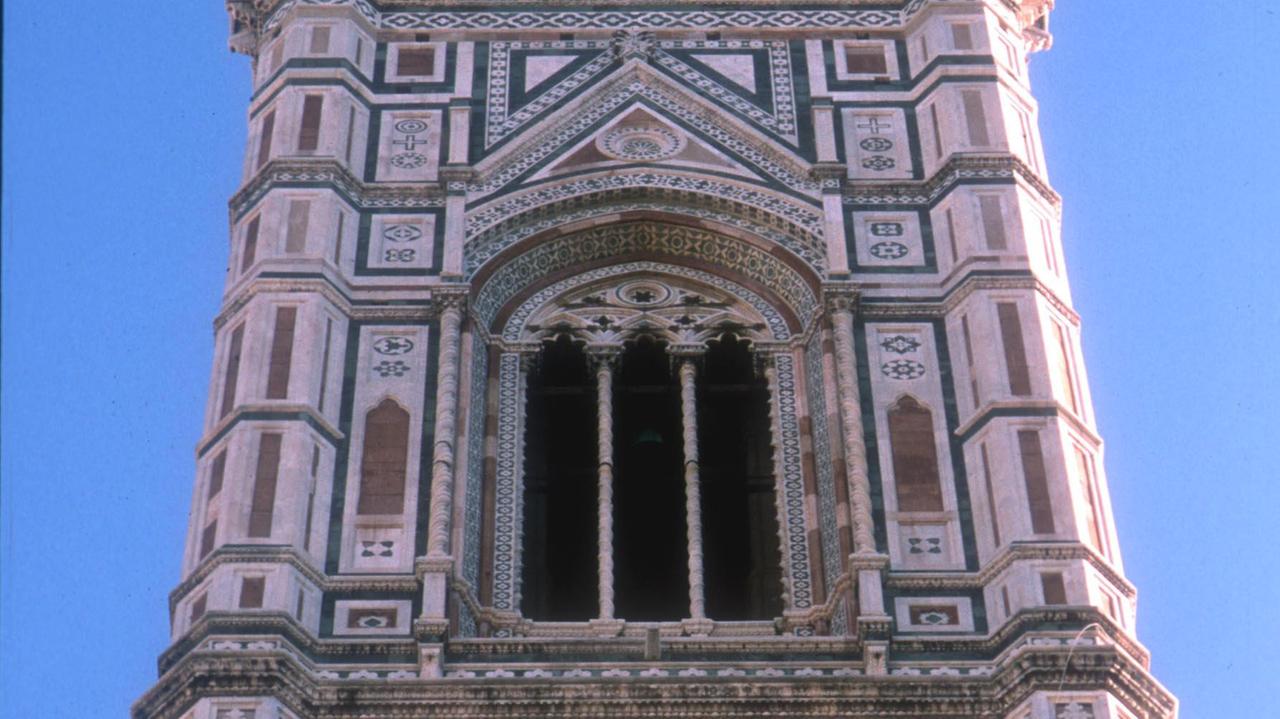 Un dettaglio del campanile di Giotto, a Firenze