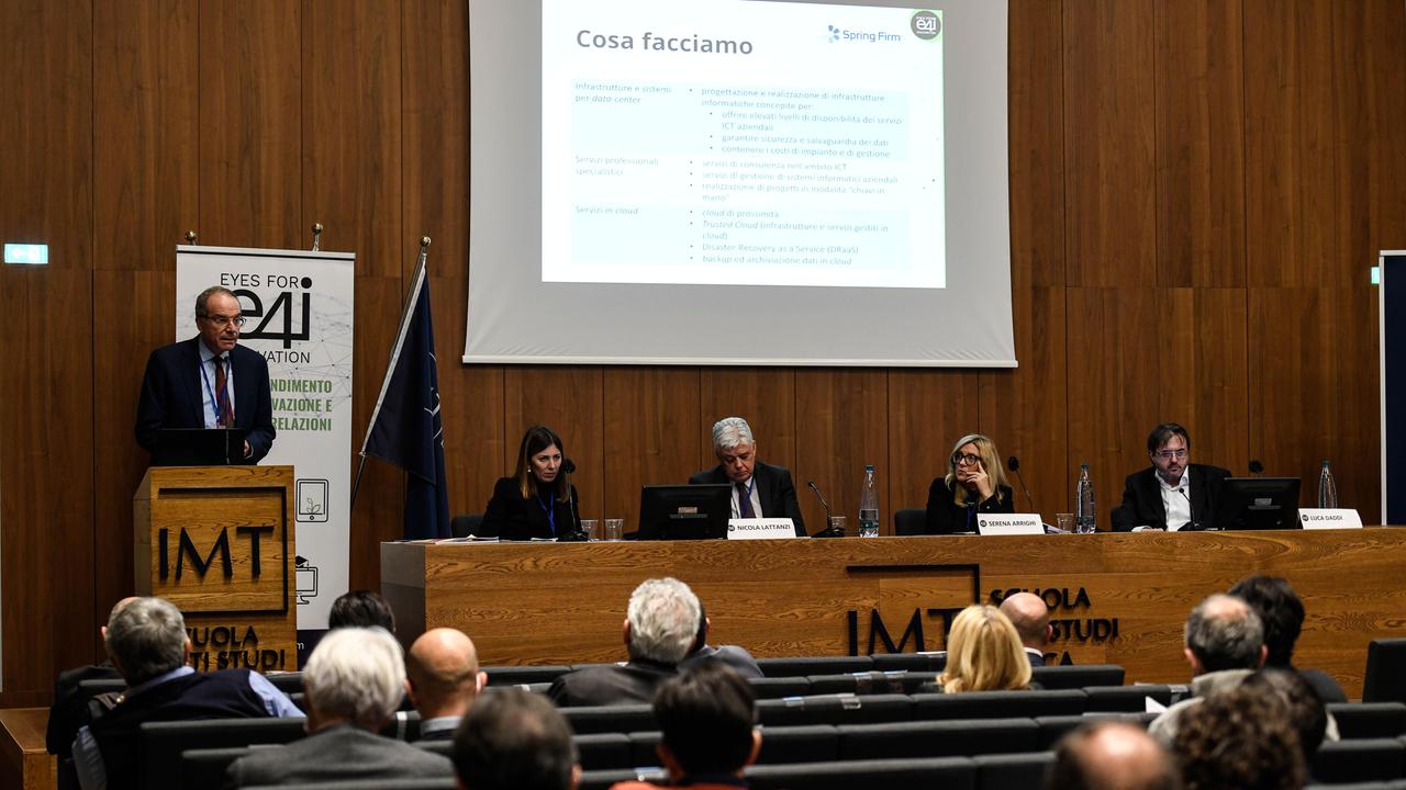 Un momento dell'iniziativa nell'auditorium Cappella Guinigi a Lucca (Foto Sernacchioli)