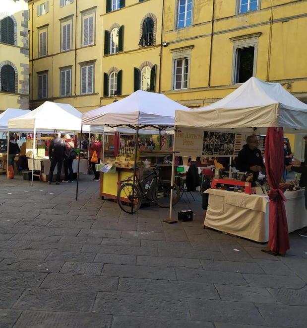 «Mercato Arti e Mestieri negato»: l’ira degli ambulanti