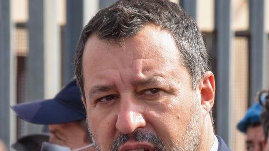 Salvini vuole le primarie dentro il centrodestra