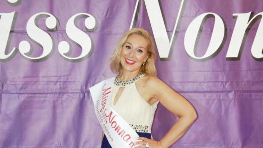 Le pisane in grande spolvero alla finale del concorso nazionale di “Miss Nonna”