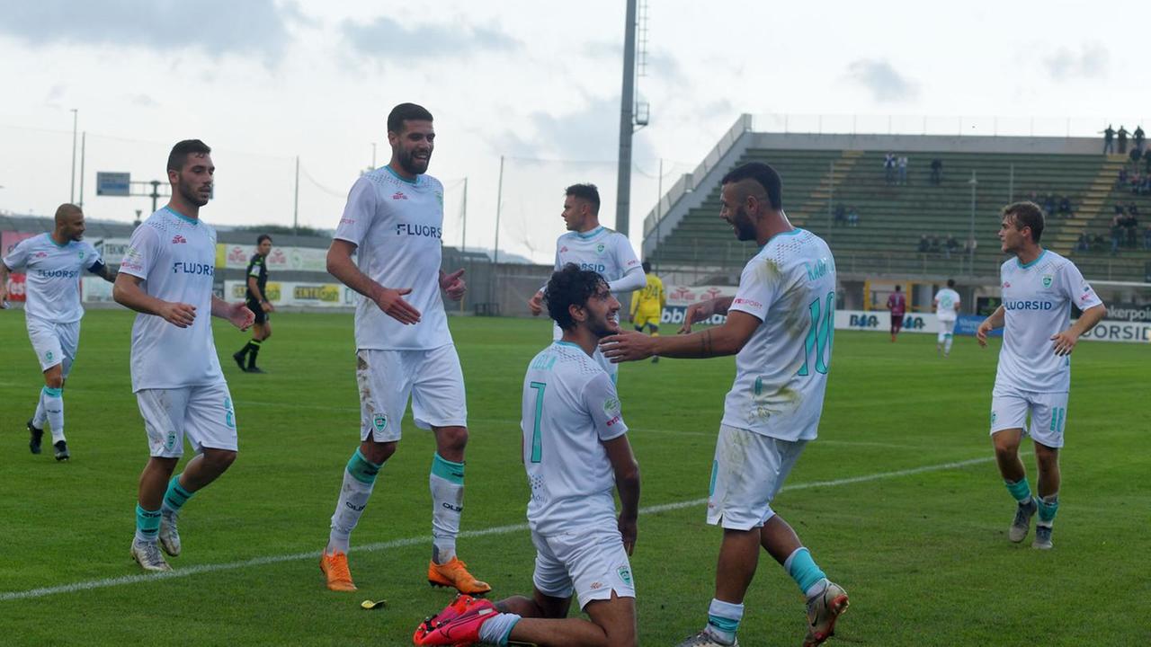 Olbia a raffica: quaterna alla Carrarese