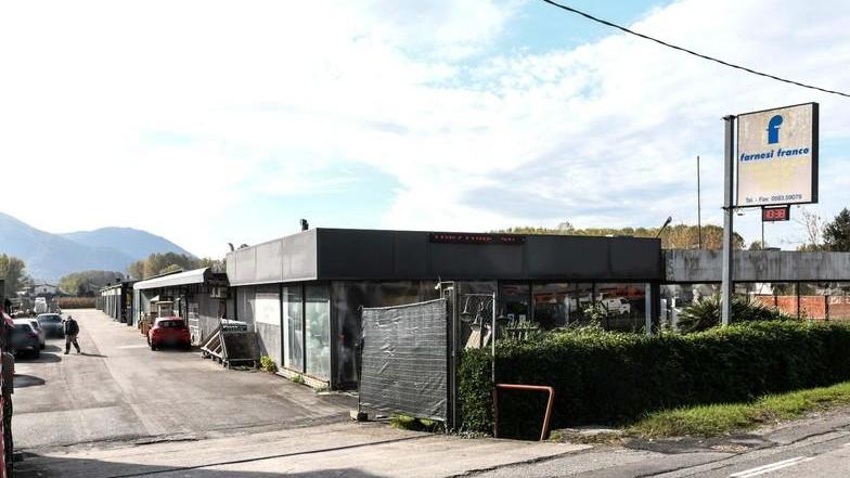 L’azienda di materiali edili Franco Farnesi a Nave