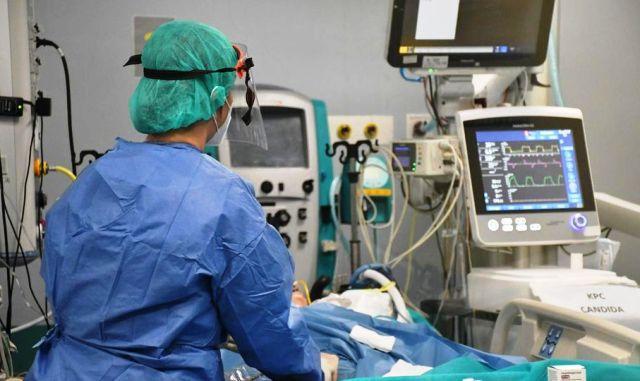 Il Covid fa un'altra vittima, 23 nuovi casi a Prato