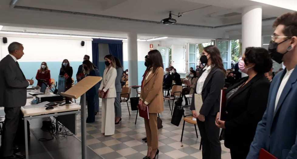 Laurea in scienze infermieristiche festa a Lucca per i primi 27 dottori 