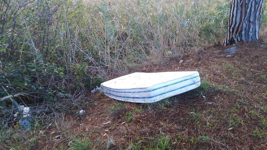 Rifiuti selvaggi nelle piazzole Anas installerà telecamere