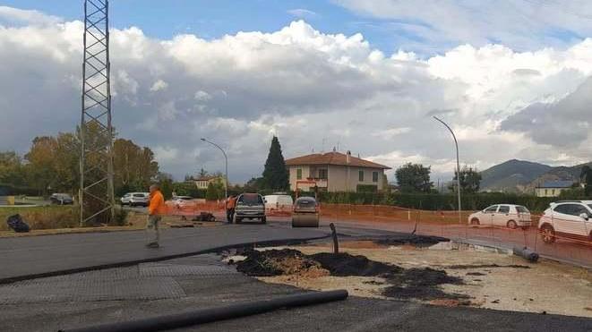 Rotatoria alle Querciole, i lavori sono in corso