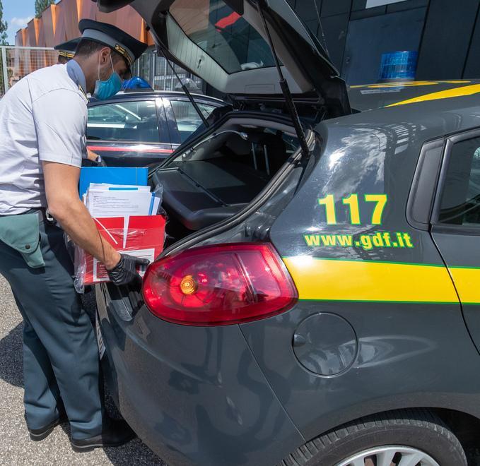 Falsi imprenditori per avere il permesso di soggiorno a Ferrara