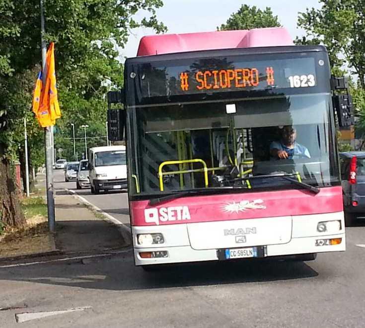 Seta, protesta degli autisti di Orsa: «Ormai è una guerra fra poveri» 